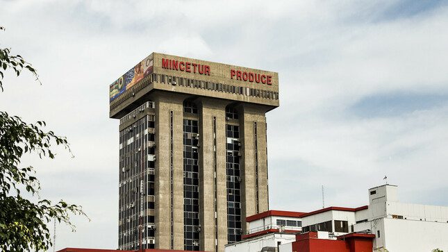 Peru closes 2 illegal betting houses that operated without a license