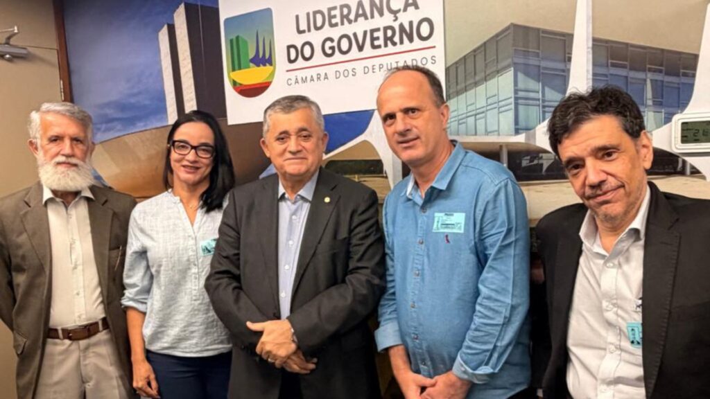 Febralot participates in meeting with government leaders