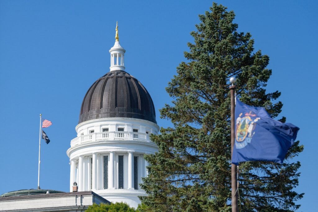 Maine moves forward with bill to ban casino sweepstakes